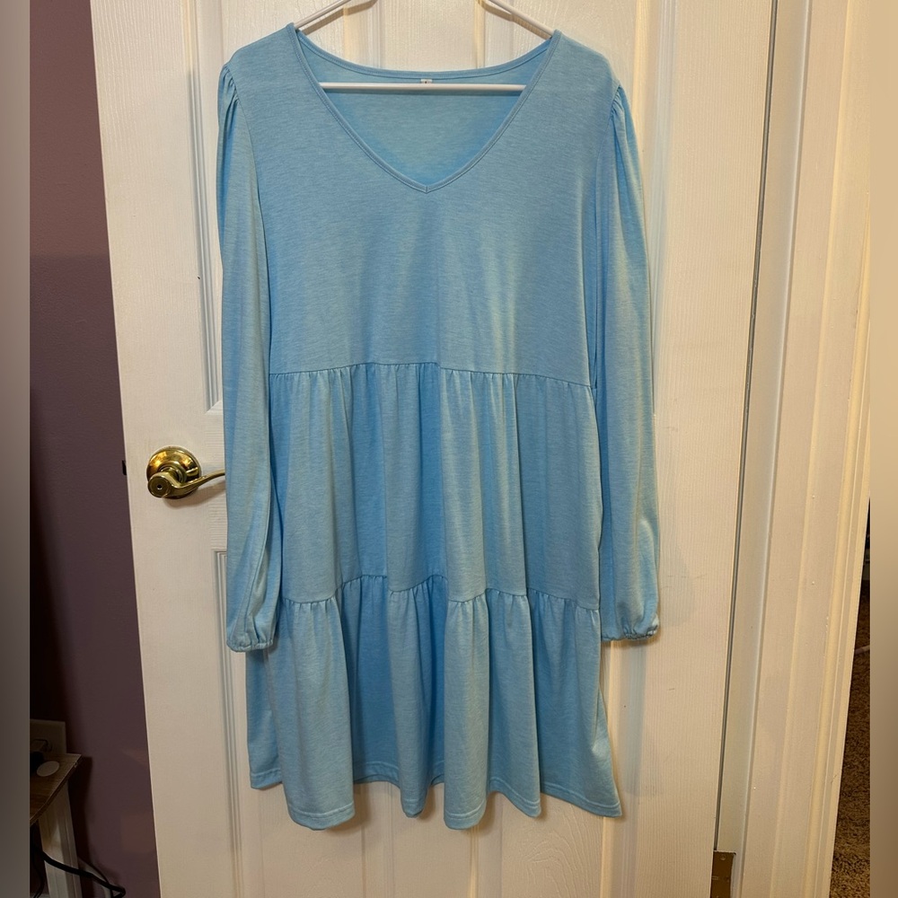 Light/Sky Blue Long Sleeve Tiered V‑Neck Dress Large